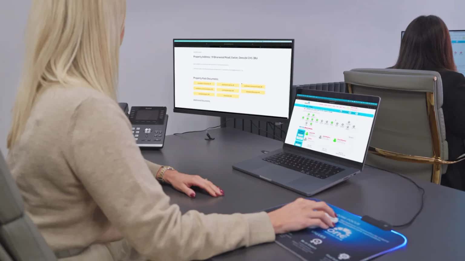 Expert Negotiation & Under Offer – Securing the Best Outcome